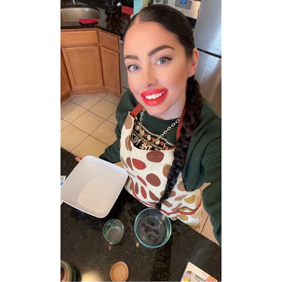 Meet your Posher, Natalie - Picture 6 of 6